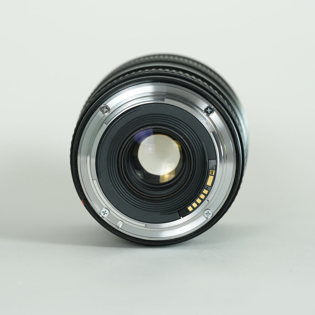 Canon EF16-35mm F4L IS USM Canon EF16-35mm F4L IS USM