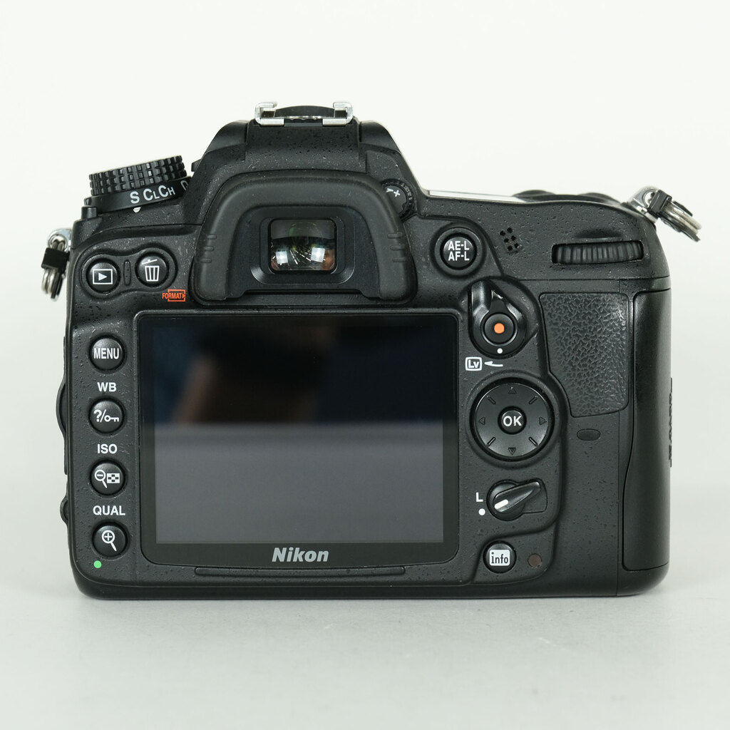 Nikon D7000の出品 | ONE SCENE（ワンシーン）