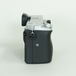 SONY α6400(ILCE-6400) SONY α6400(ILCE-6400)