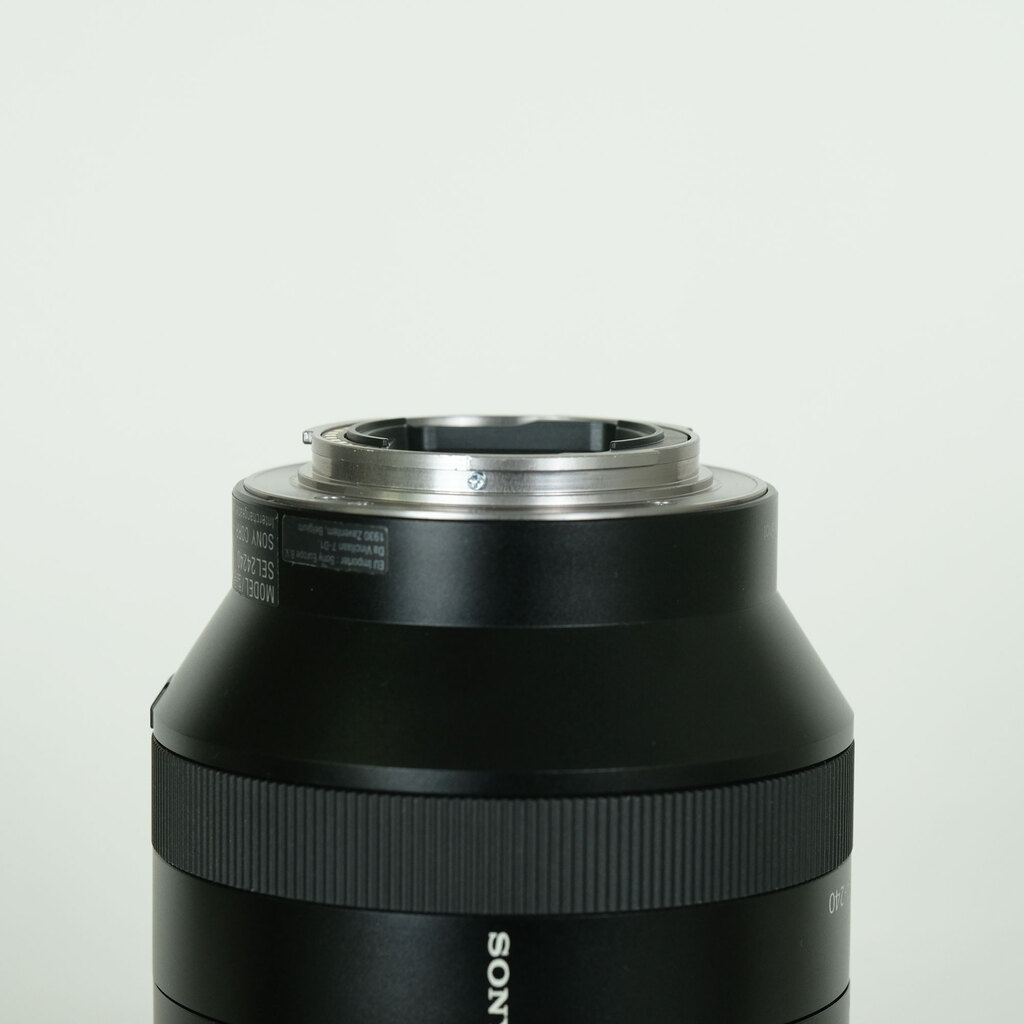 SONY FE 24-240mm F3.5-6.3 OSS SEL24240