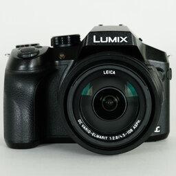 Panasonic LUMIX DMC-FZ300