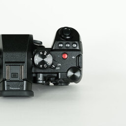 Panasonic LUMIX S5II DC-S5M2