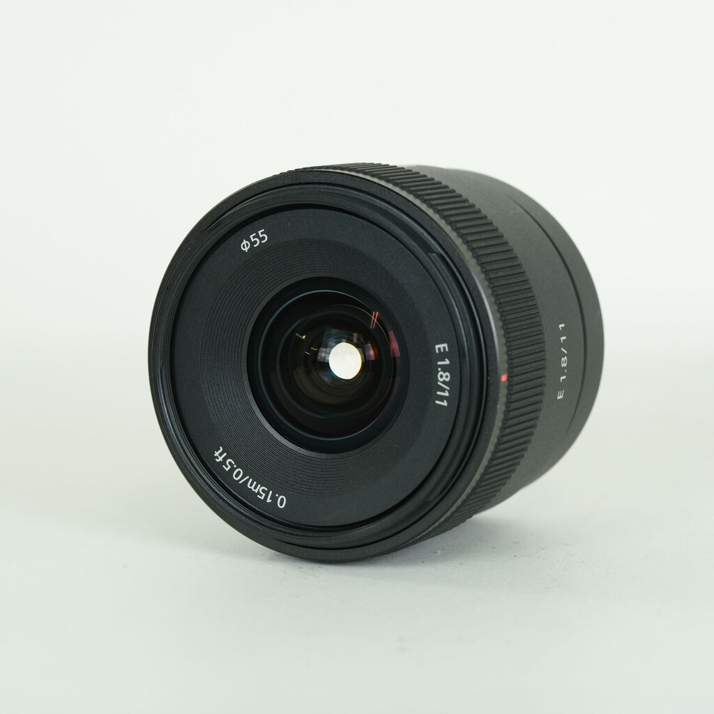 SONY E 11mm F1.8 SEL11F18