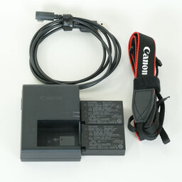 Canon EOS R50 Canon EOS R50