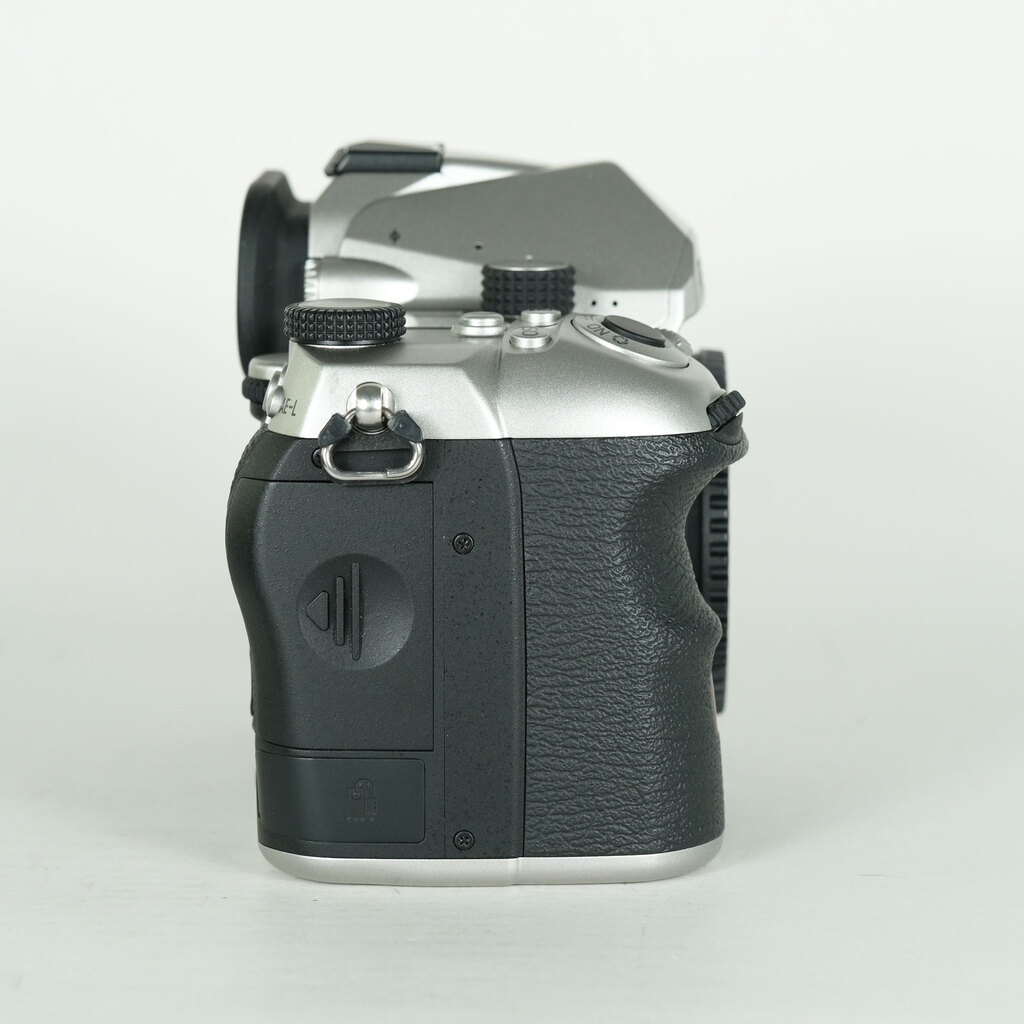 PENTAX K-3 Mark III ボディ シルバー PENTAX K-3 Mark III ボディ シルバー