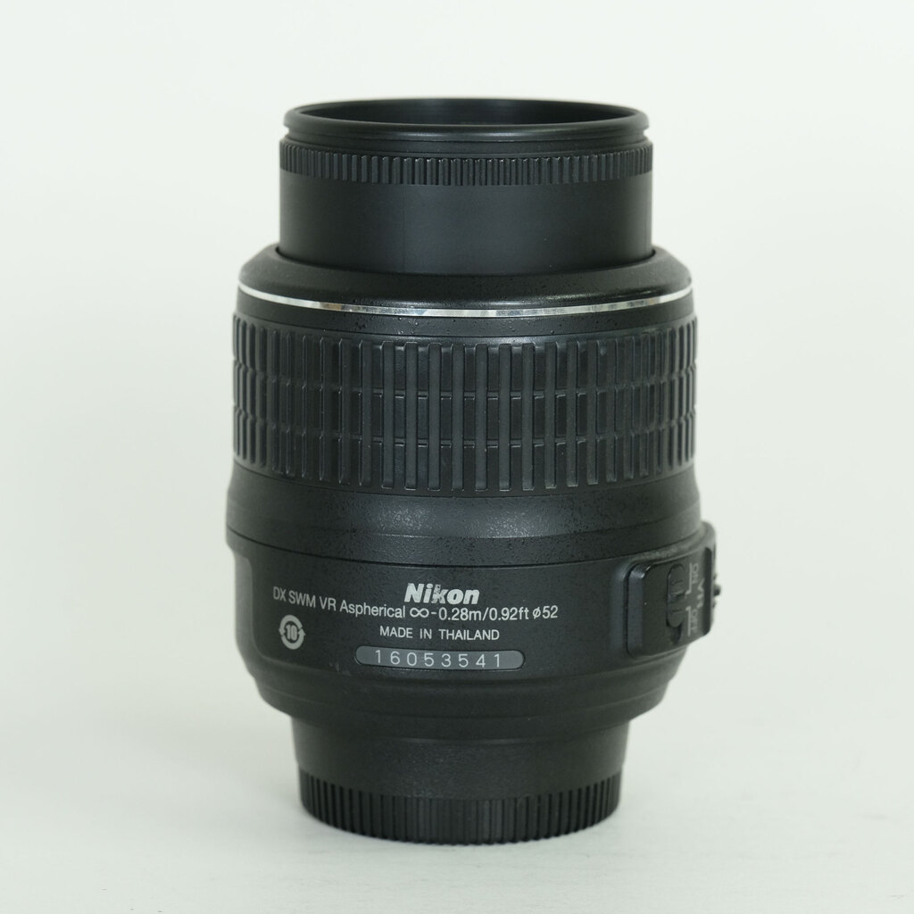 Nikon AF-S DX NIKKOR 18-55mm F3.5-5.6 G VR Nikon AF-S DX NIKKOR 18-55mm F3.5-5.6 G VR