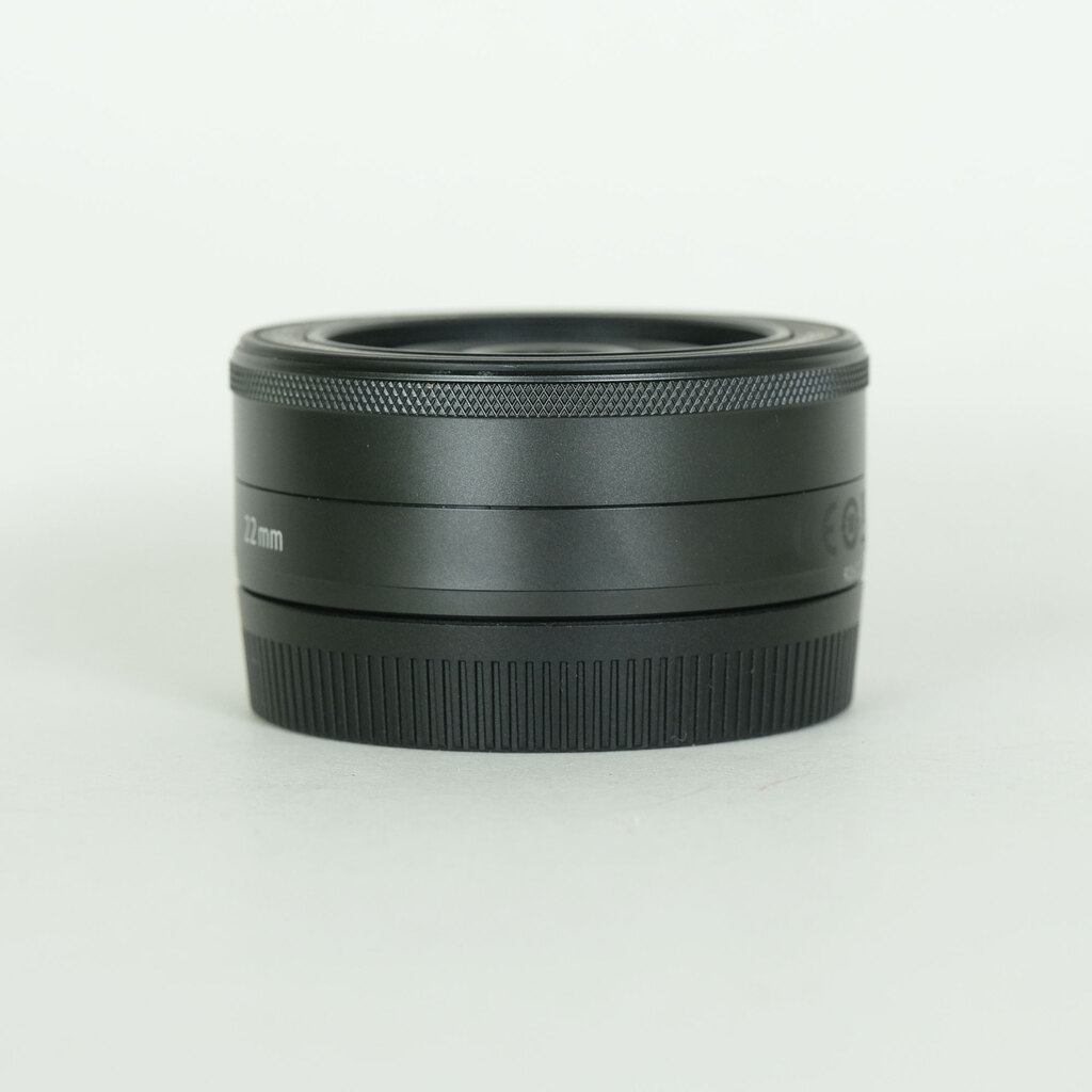 Canon EF-M22mm F2 STM