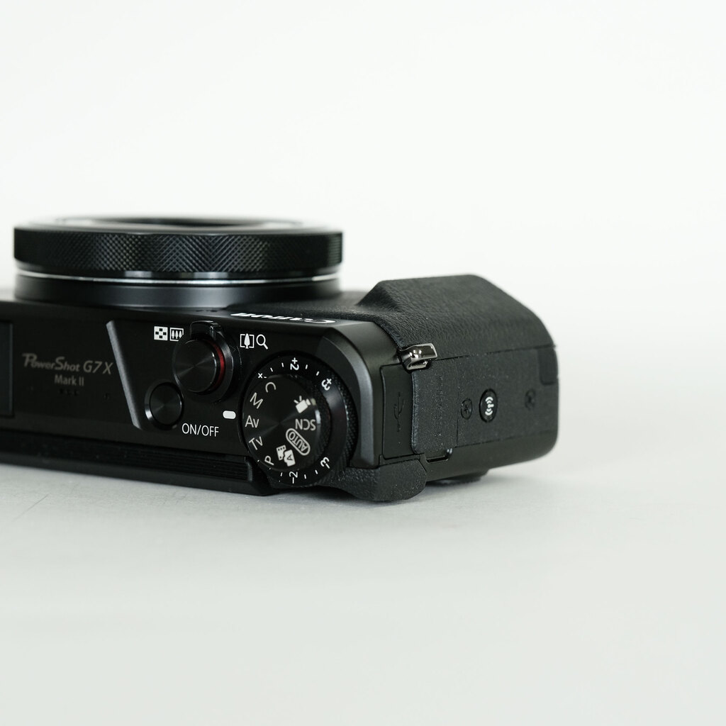 Canon PowerShot G7X Mark II