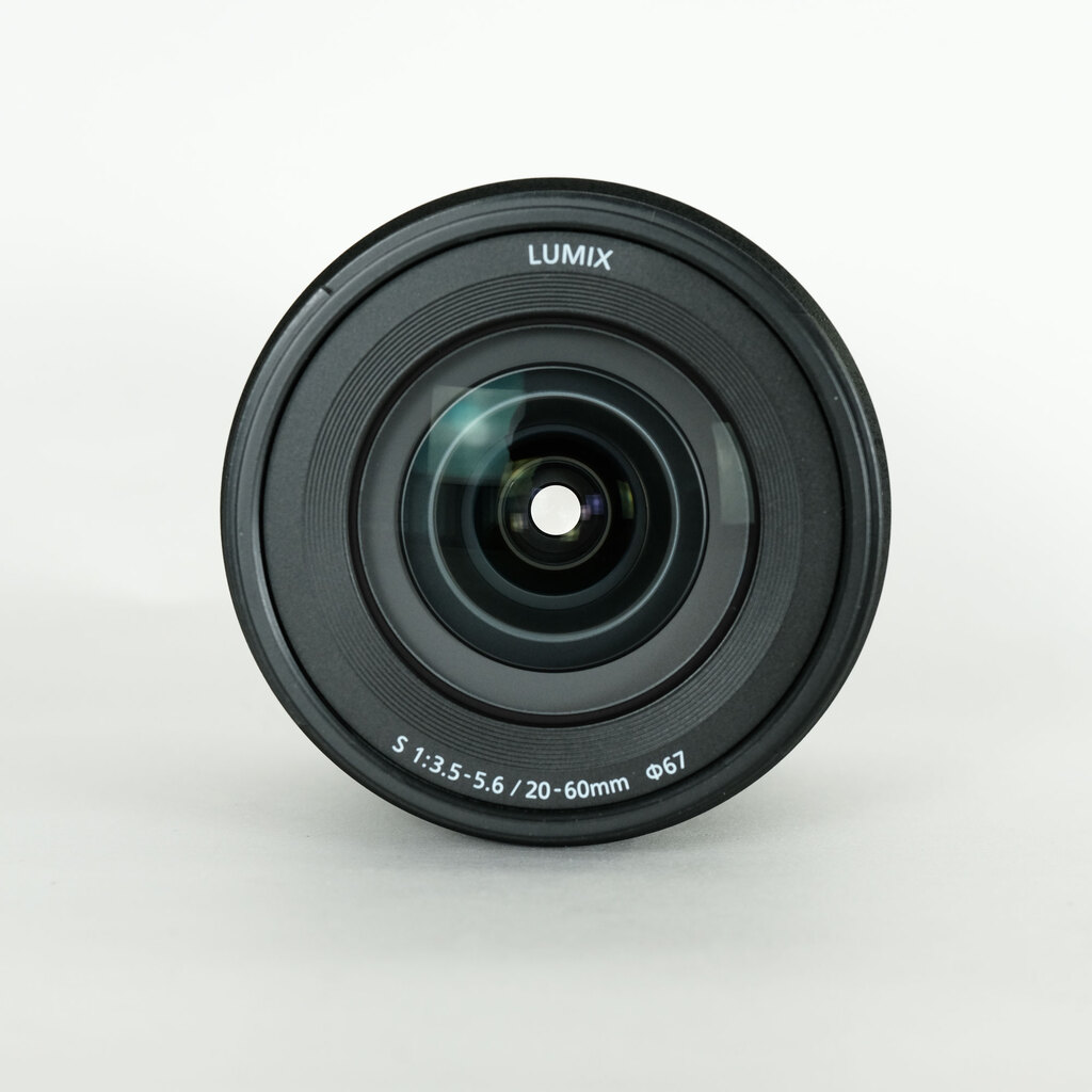 Panasonic LUMIX S 20-60mm F3.5-5.6 Panasonic LUMIX S 20-60mm F3.5-5.6