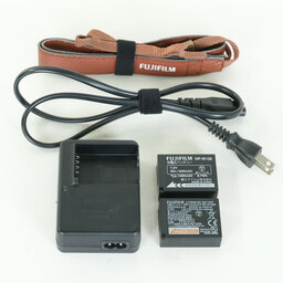 FUJIFILM X-A7 ボディ シルバー