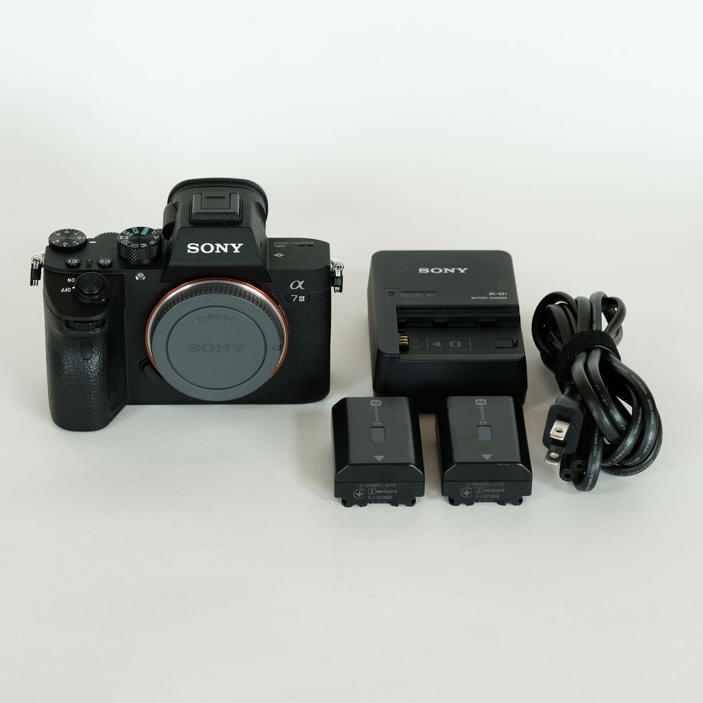 SONY α7 III(ILCE-7M3) SONY α7 III(ILCE-7M3)