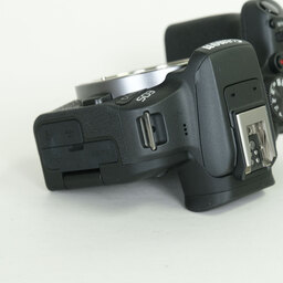 Canon EOS R10