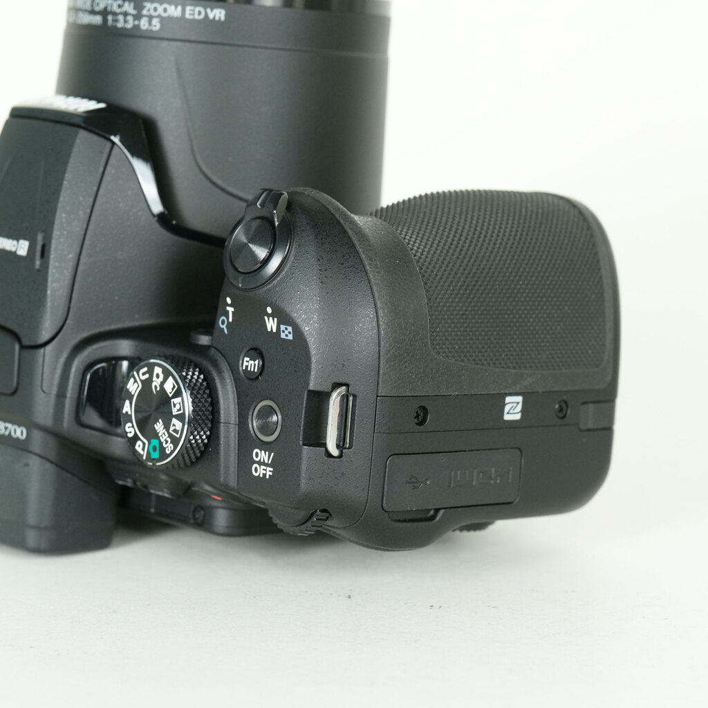 Nikon COOLPIX デジタル一眼レフB700 美品 Nikon COOLPIX B700 ブラックの出品 | ONE SCENE（ワンシーン）
