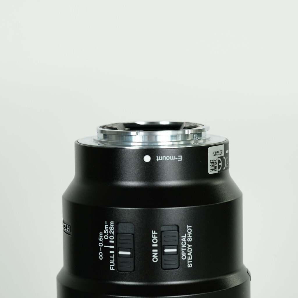 SONY FE 90mm F2.8 Macro G OSS SEL90M28G