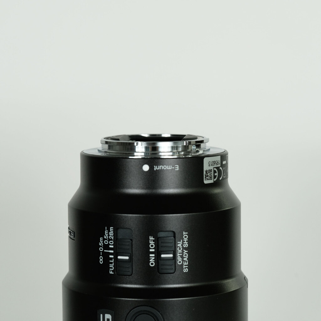 SONY FE 90mm F2.8 Macro G OSS SEL90M28G