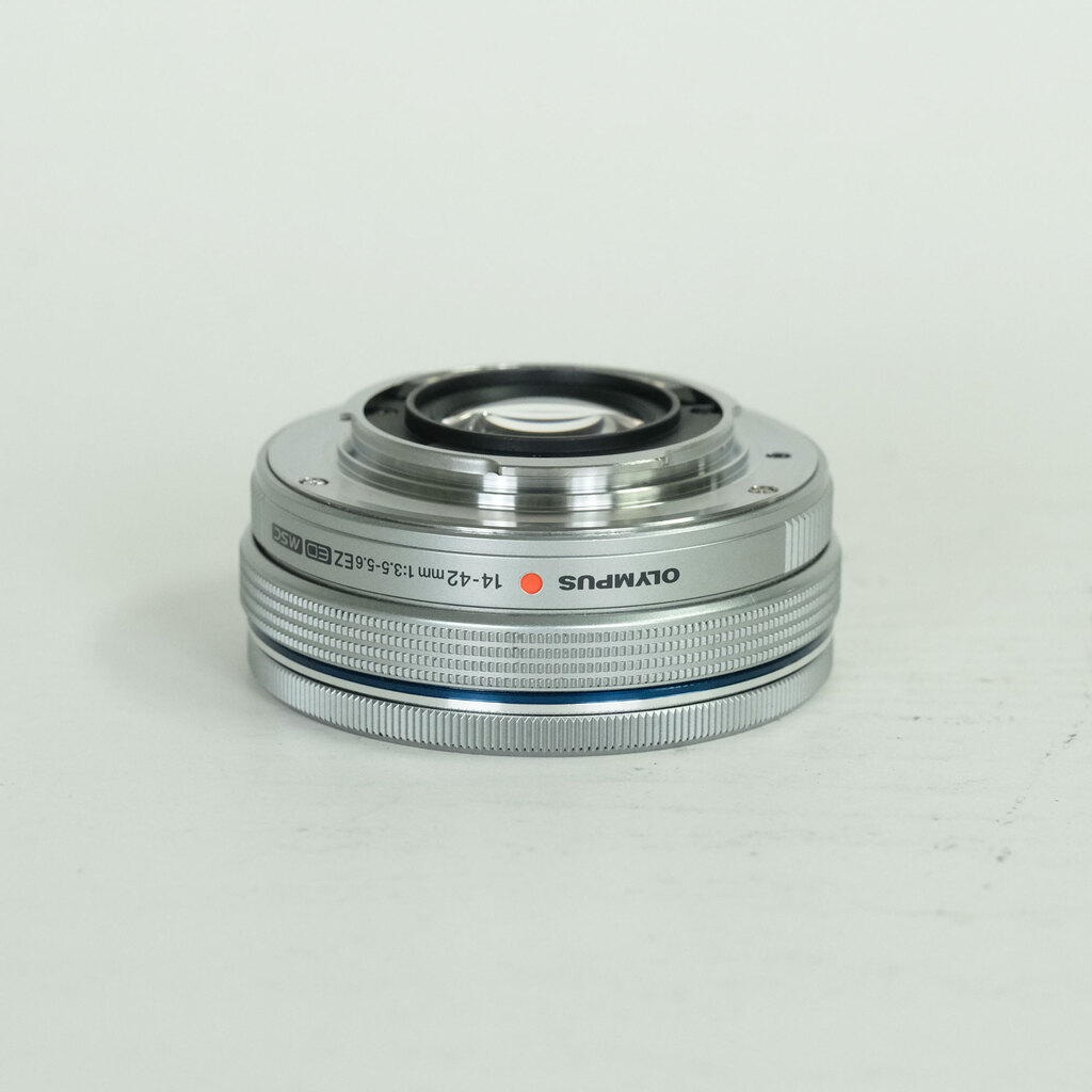 OLYMPUS M.ZUIKO DIGITAL ED 14-42mm F3.5-5.6 EZ シルバー