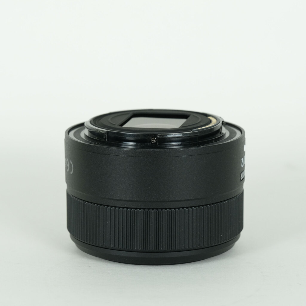Nikon NIKKOR Z 40mm f/2 Nikon NIKKOR Z 40mm f/2