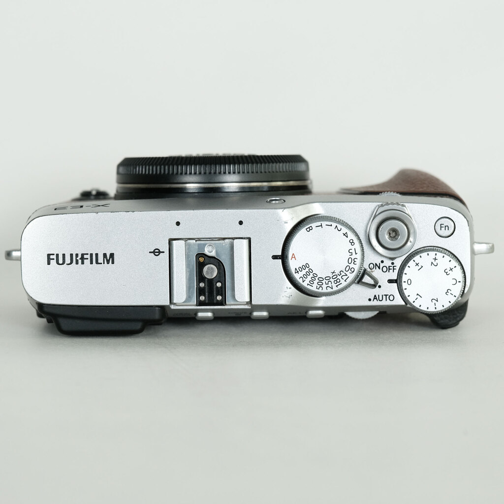 FUJIFILM X-E3 ボディ ブラウン