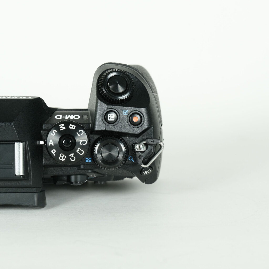 OLYMPUS OM-D E-M1 Mark III