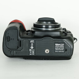 Nikon D300 ボディ