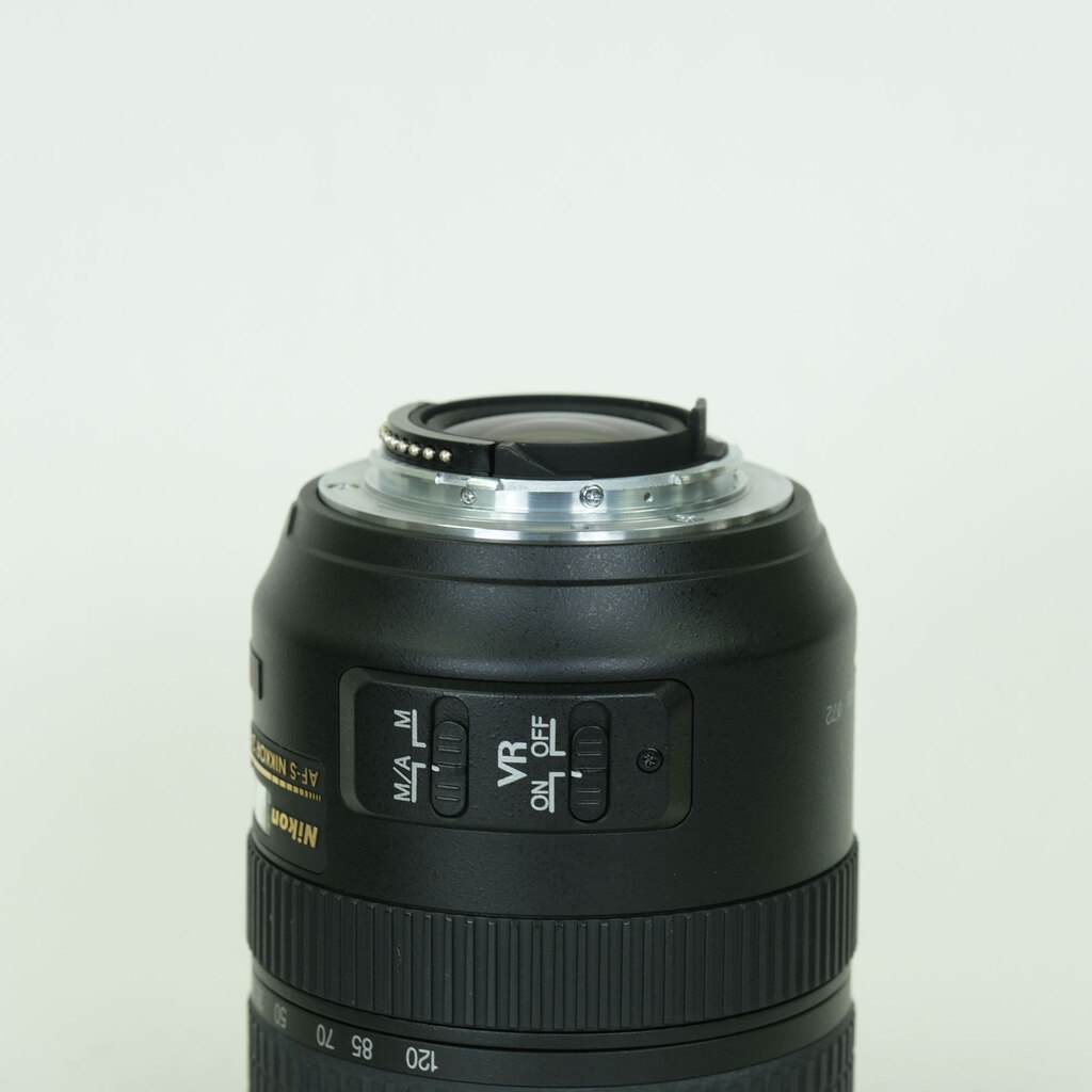 Nikon AF-S VR Zoom-Nikkor 24-120mm F3.5-5.6G IF-ED Nikon AF-S VR Zoom-Nikkor 24-120mm F3.5-5.6G IF-ED