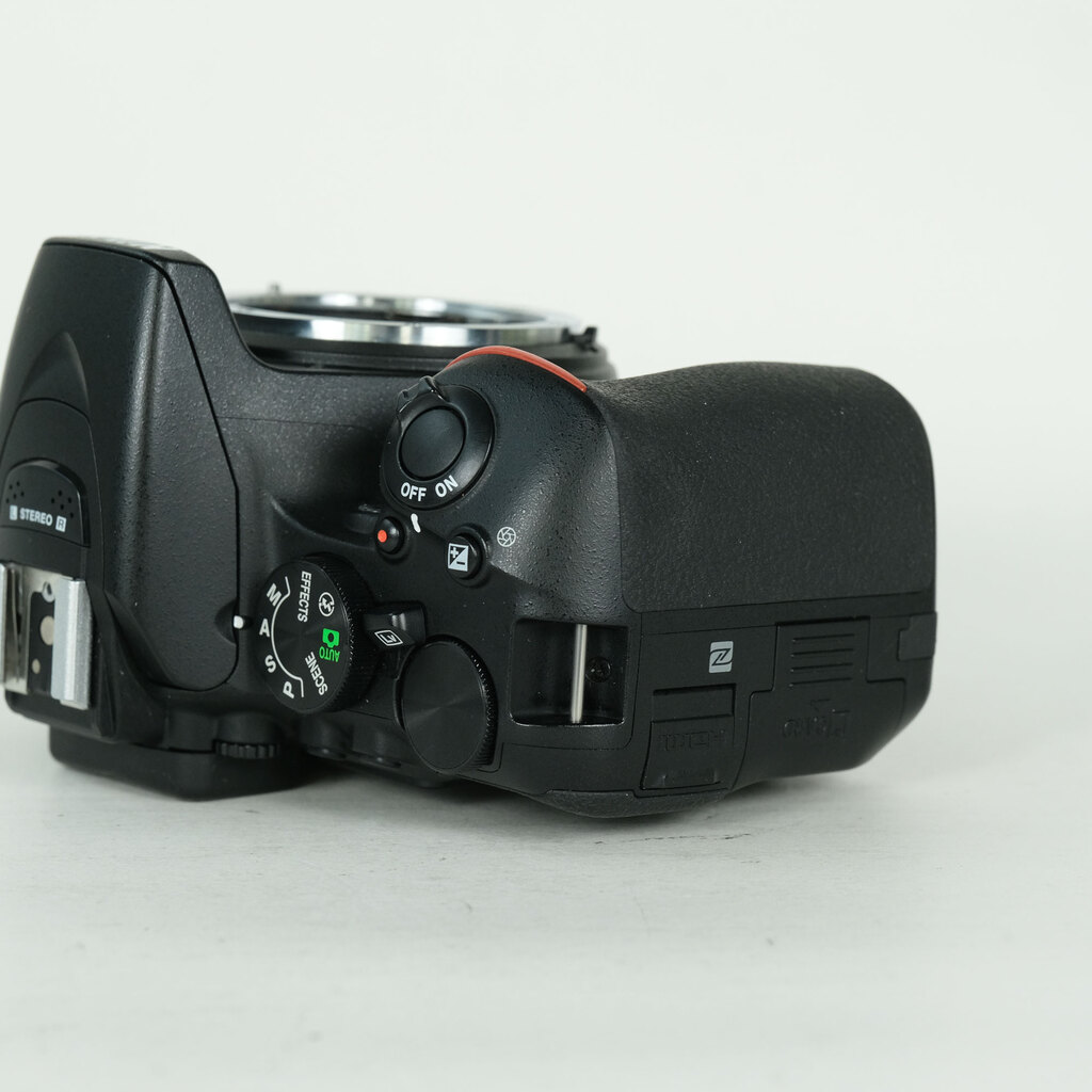 Nikon D5600