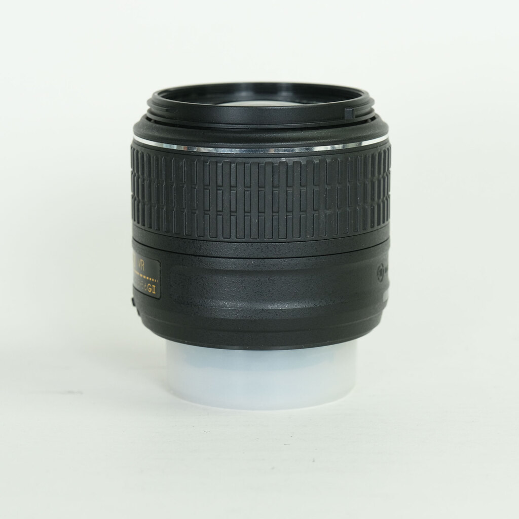 Nikon AF-S DX NIKKOR 18-55mm f3.5-5.6G VR II