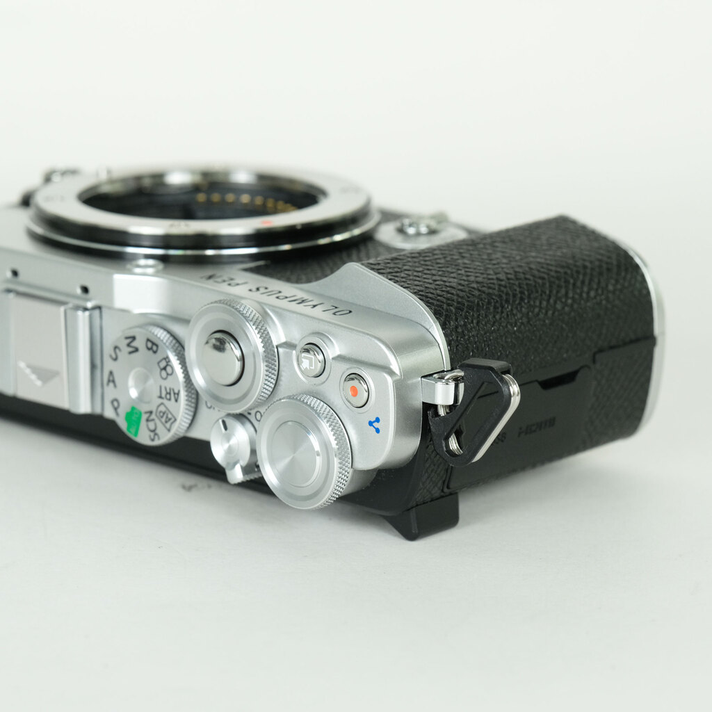 OLYMPUS PEN E-P7