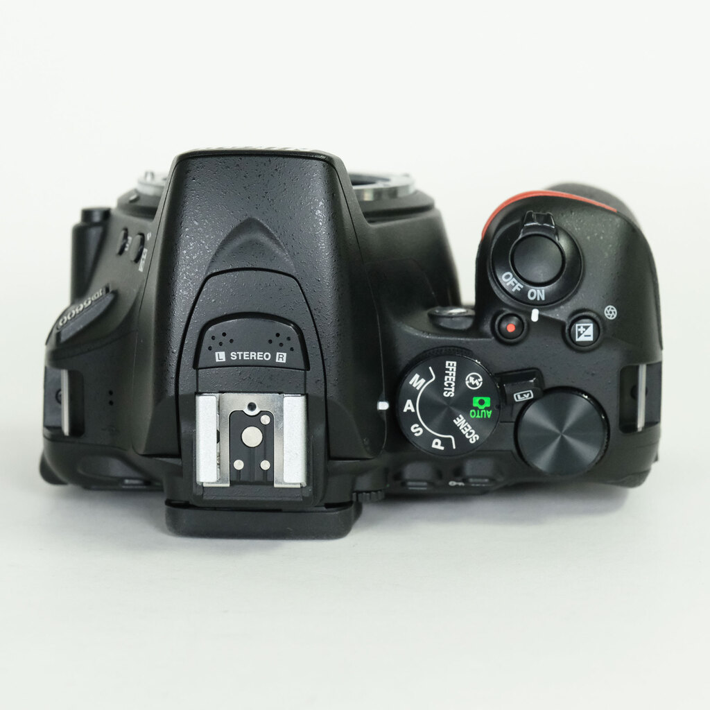 Nikon D5600