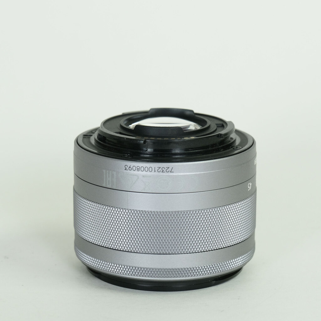 Canon EF-M15-45mm F3.5-6.3 IS STM Canon EF-M15-45mm F3.5-6.3 IS STM