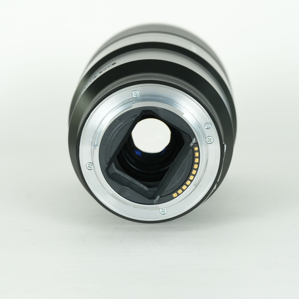 SONY FE 90mm F2.8 Macro G OSS SEL90M28G SONY FE 90mm F2.8 Macro G OSS SEL90M28G