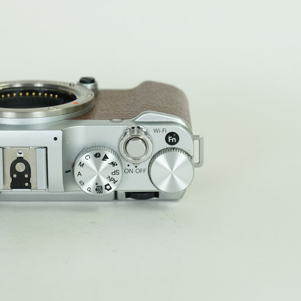 FUJIFILM X-A1 ボディ ブラウン