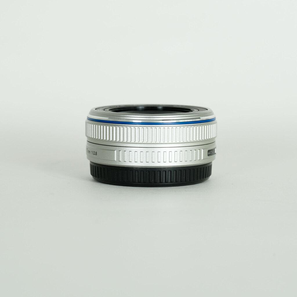 OLYMPUS M.ZUIKO DIGITAL 17mm F2.8 シルバーの出品 | ONE SCENE（ワン