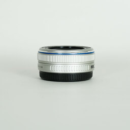 OLYMPUS M.ZUIKO DIGITAL 17mm F2.8 シルバー