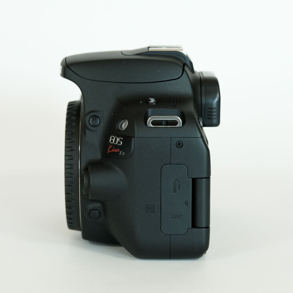 Canon EOS Kiss X9