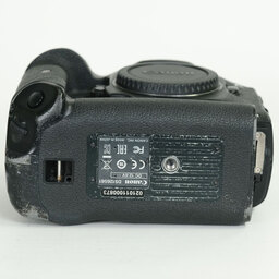 Canon EOS-1D X Mark II