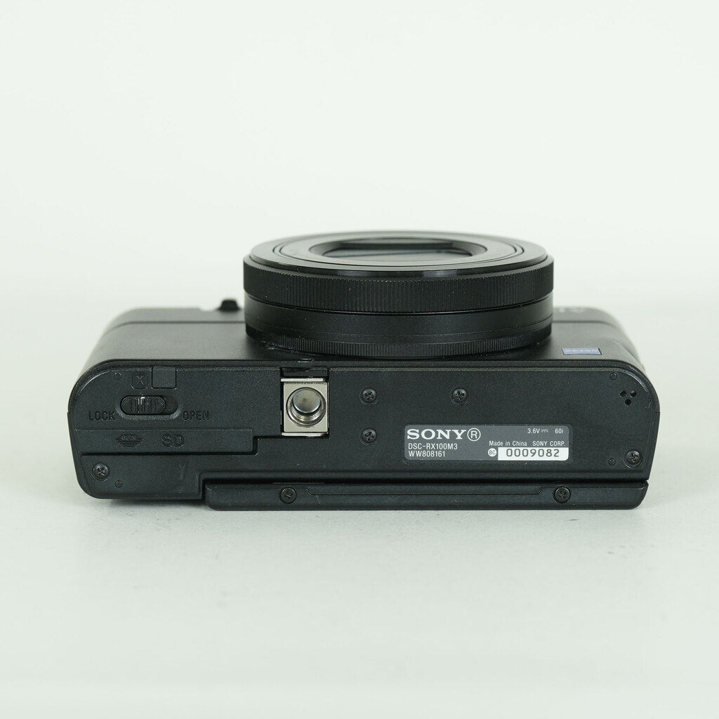 SONY Cyber-shot DSC-RX100M3