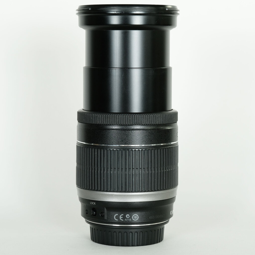 Canon EF-S18-200mm F3.5-5.6 IS