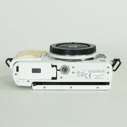 OLYMPUS PEN Lite E-PL6 ボディ ホワイト