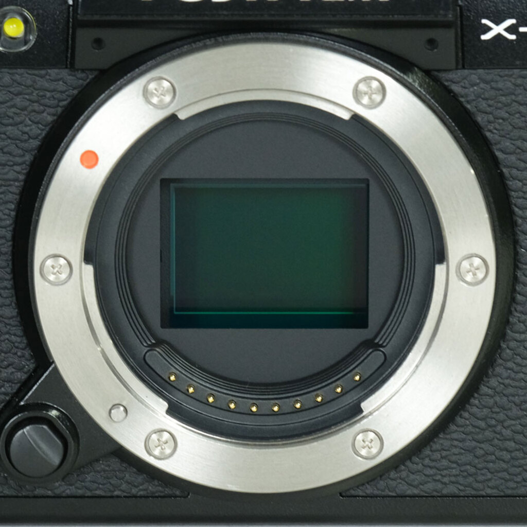FUJIFILM X-S10