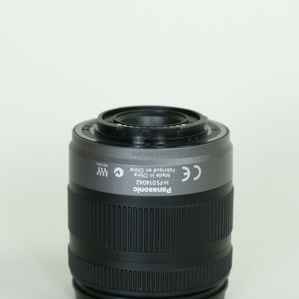 Panasonic LUMIX G 14-42mm F3.5-5.6 ASPH. MEGA O.I.S. H-FS014042