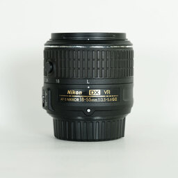 Nikon AF-S DX NIKKOR 18-55mm f3.5-5.6G VR II