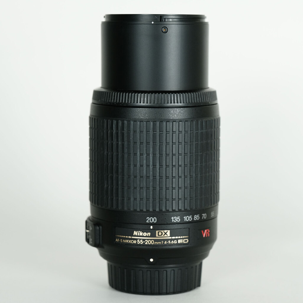 Nikon AF-S DX VR Zoom-Nikkor 55-200mm F4-5.6G IF-ED