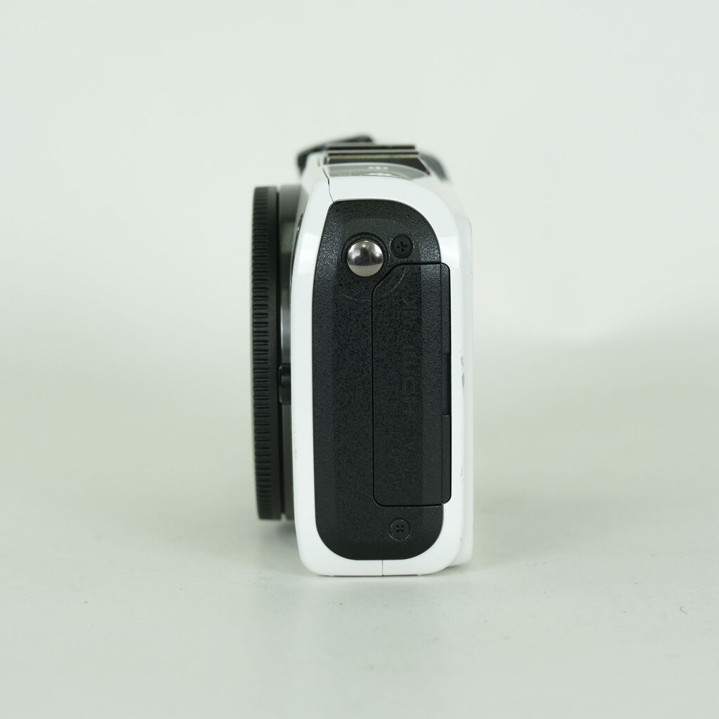 Canon EOS M ボディ ホワイト