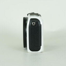 Canon EOS M ボディ ホワイト
