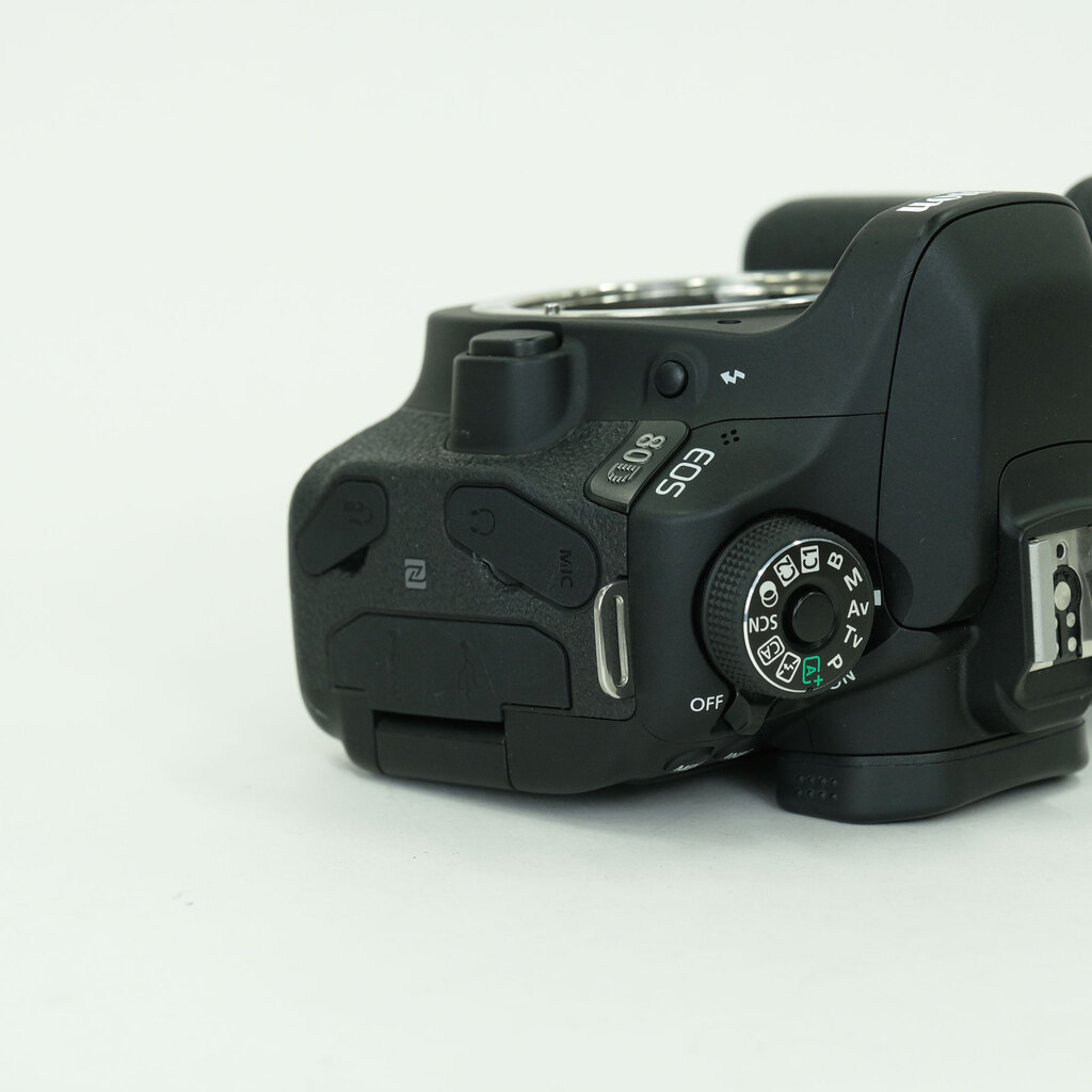Canon EOS 80D Canon EOS 80D