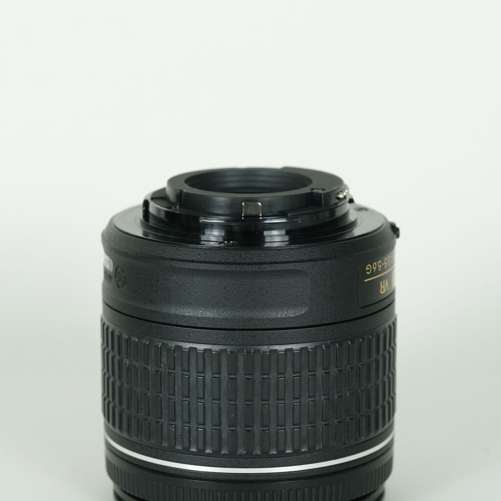 Nikon AF-P DX NIKKOR 18-55mm F3.5-5.6G VR Nikon AF-P DX NIKKOR 18-55mm F3.5-5.6G VR