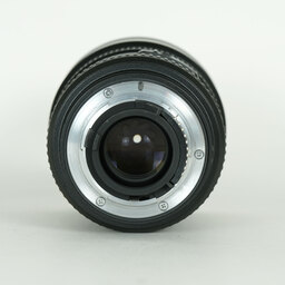 Nikon AF-S DX Zoom-Nikkor 17-55mm f/2.8G IF-ED Nikon AF-S DX Zoom-Nikkor 17-55mm f/2.8G IF-ED