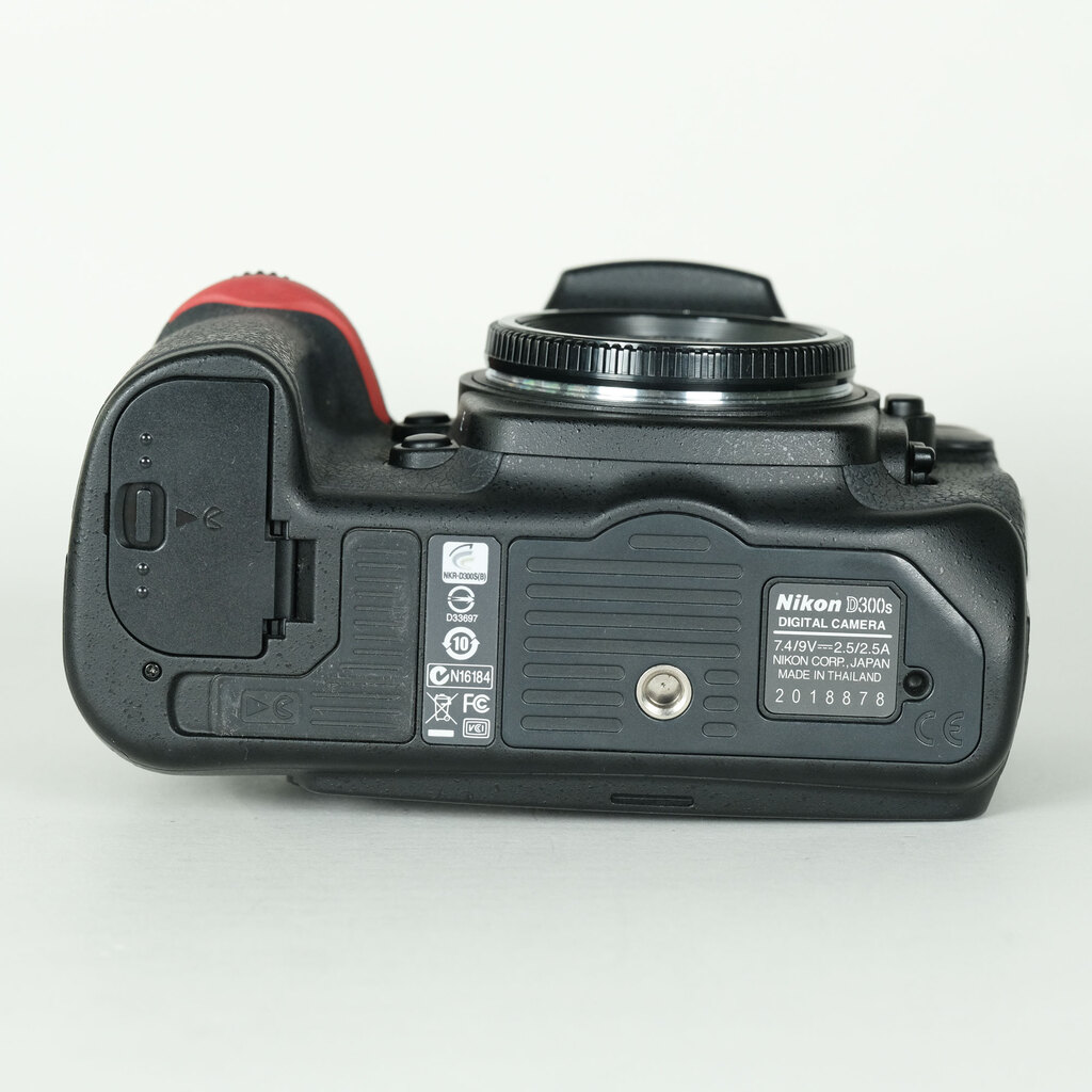 Nikon D300S ボディの出品 | ONE SCENE（ワンシーン）