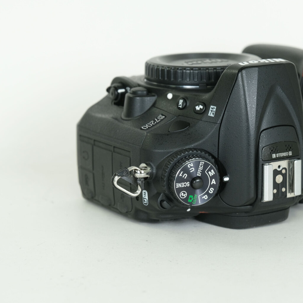 Nikon D7200